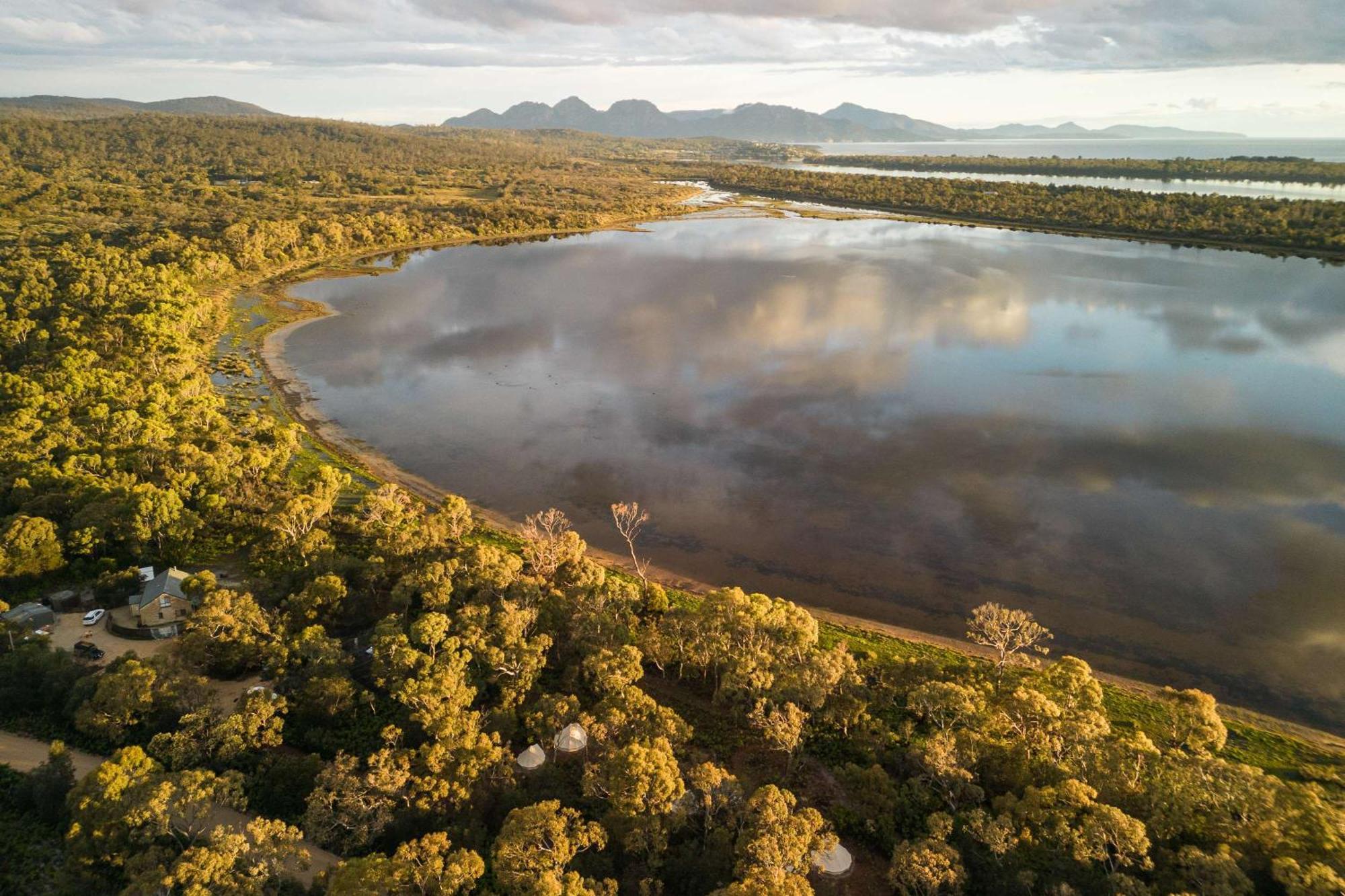 Hotel Numie - Freycinet Peninsula - Glamping - Heated - Waterfront Coles Bay Esterno foto